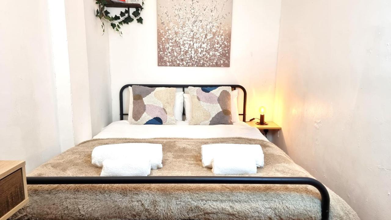 Апартаменти 3 Bed Flat O2 Arena Dyson House Лондон Екстер'єр фото