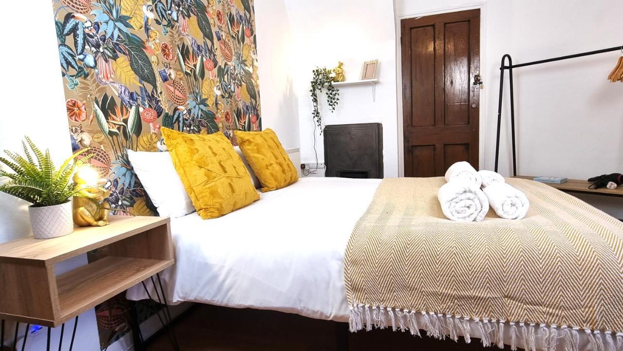 Апартаменти 3 Bed Flat O2 Arena Dyson House Лондон Екстер'єр фото