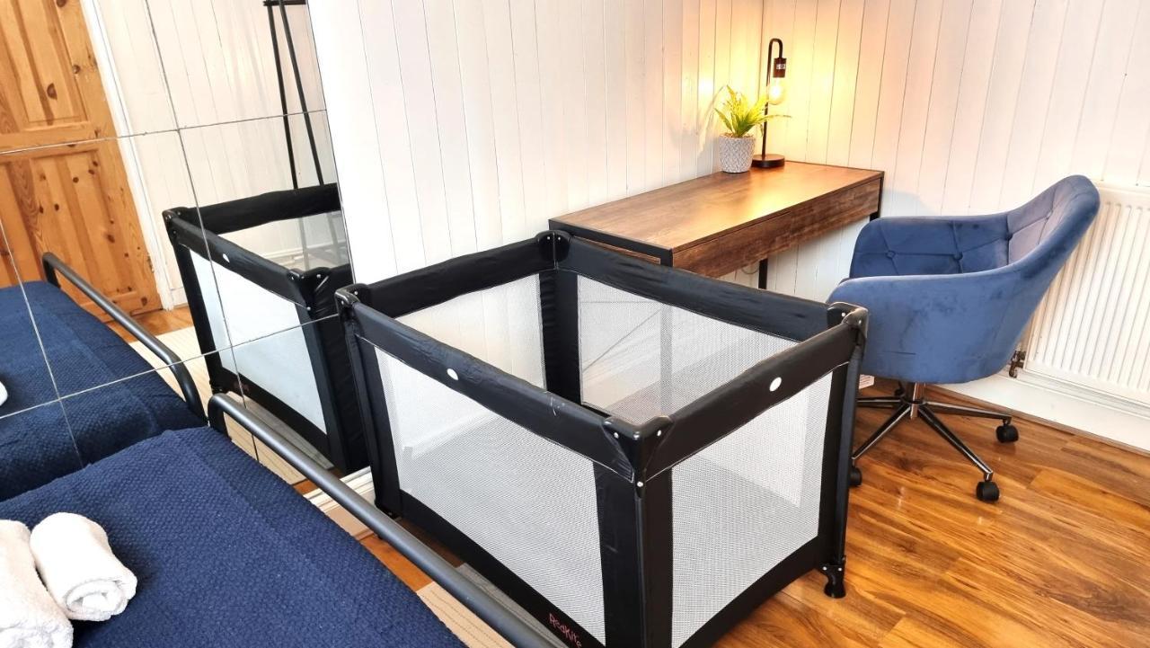 Апартаменти 3 Bed Flat O2 Arena Dyson House Лондон Екстер'єр фото